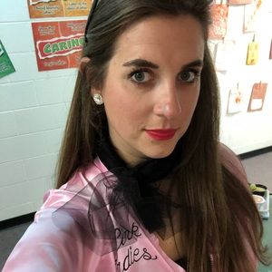 Meet your Posher, Laura